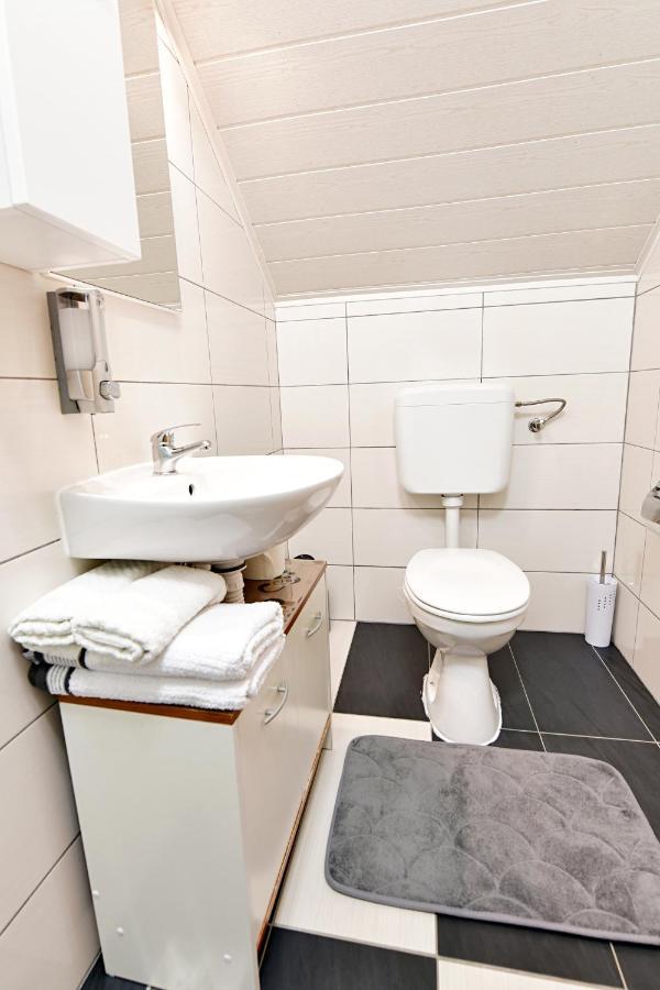 Rooms Toni Seliste Dreznicko Exterior foto