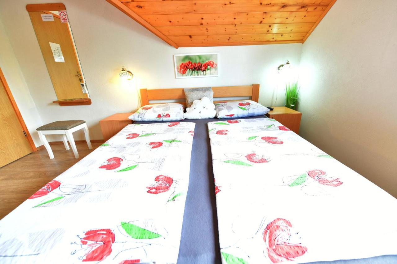 Rooms Toni Seliste Dreznicko Exterior foto